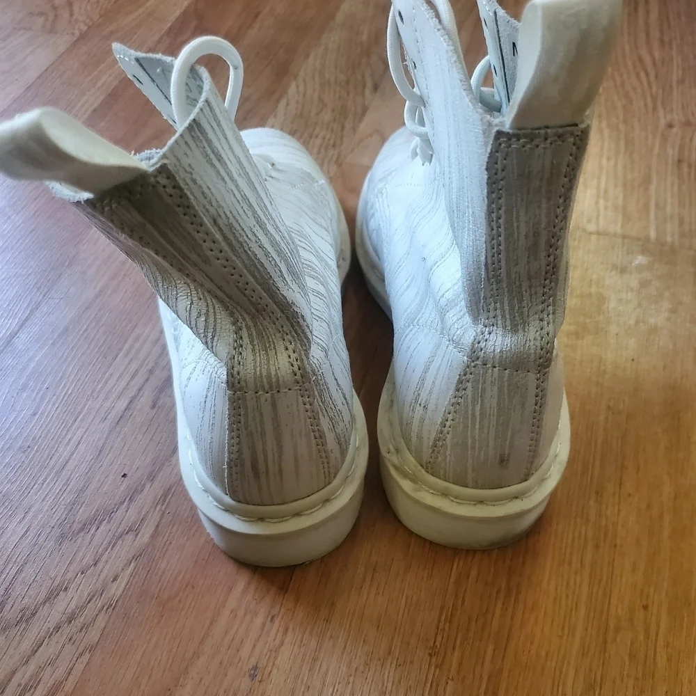 Doc Marten Pascal Painter Leather Combat Boots, Mens Size 6, Womans 7